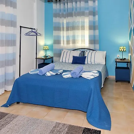 Maras Marinas Apartament *